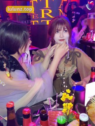 十万口草莓粥粥舰长微密圈作品合集,最具人气的图集视频