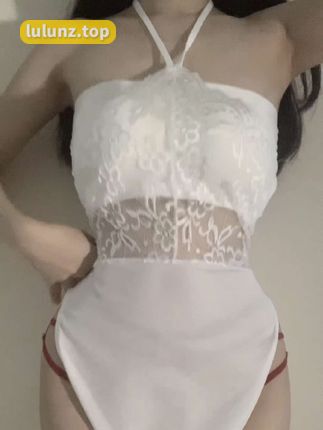 小芋泥yyy的时尚穿搭技巧,她的穿搭风格有哪些独特之处?