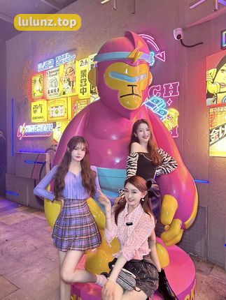 草莓粥粥微密圈写真合集大揭秘，B站百万粉丝UP主的独家作品