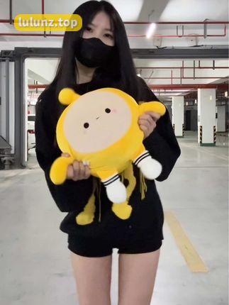 抖音刘雅萌微密圈收费写真评测,值得购买吗?