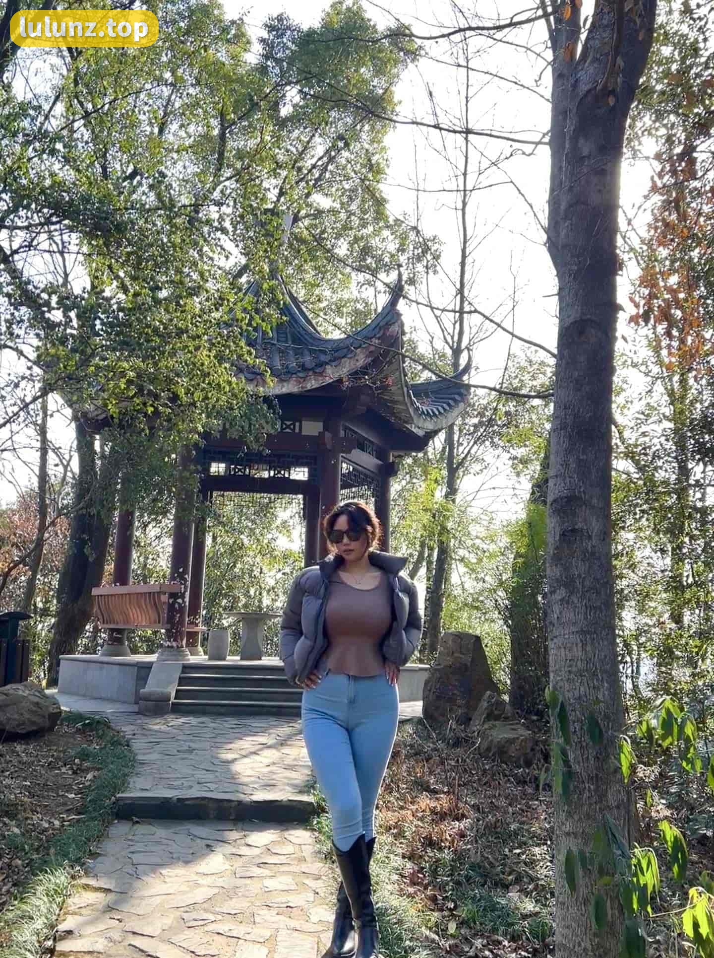 安妮-yoo微密圈背后的故事，探索网红的真实生活