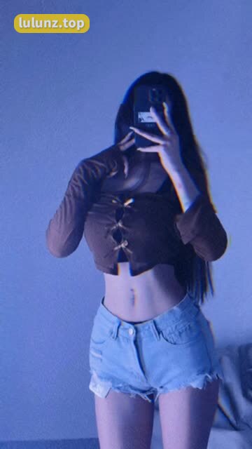 颜值博主陈佩奇yyyy微密圈资源合集，一睹为快