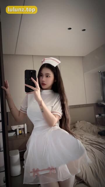 抖音陈佩奇yyyy微密圈精选作品，一览无余的视觉盛宴