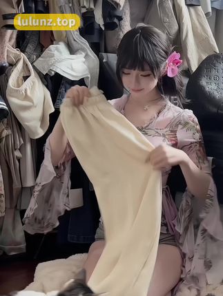 陈妮妮UNI的微密圈套图分享，绝美内容一览无余