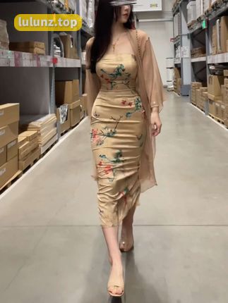 肚脐小师妹微密圈付费作品解读，探寻网红的创作之美