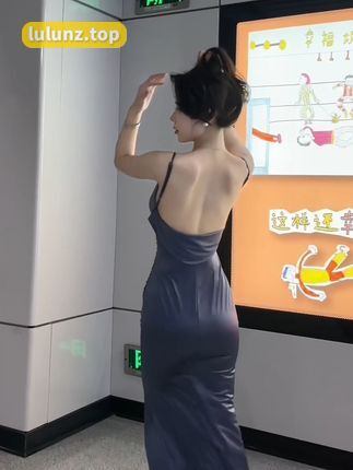 肚脐小师妹微密圈付费作品解读，探寻网红的创作之美