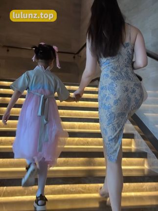 可可西yyy微密圈精彩绽放，闪耀登场引人瞩目