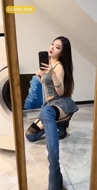 张鑫baby微密圈独具风采撩人心弦，照片视频双重享受