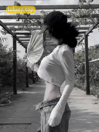 猪饲料ya微密圈全套高清大片，火辣诱惑绚丽多彩视听盛宴感官盛宴