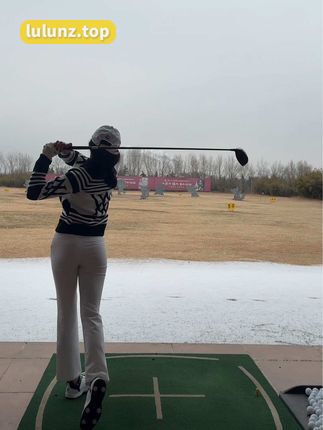 金希儿微密圈写真合集，精选作品尽显性感魅力