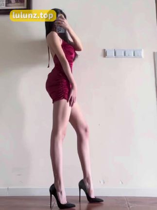 纪念小小v微密圈写真图集，品味网红的魅力之作