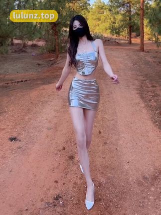 深山女神小蒋姐姐微密圈图片，探索网红的别样魅力