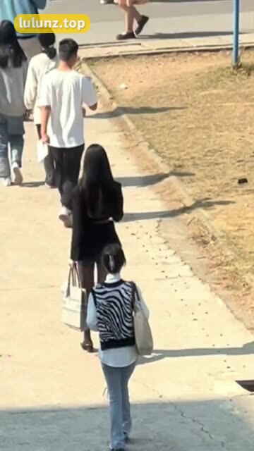 陈妮妮UNI微蜜圈飞机脸合集，网红的独特魅力再现