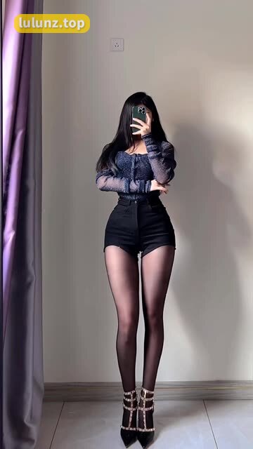 抖音姐姐_LaLion微密圈，轻薄如蝉翼的私密视图