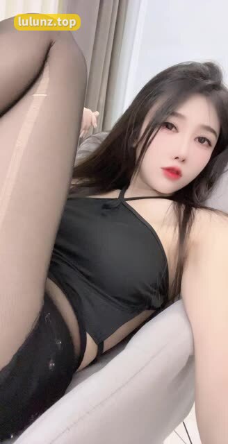 小艾根本吃不饱微密weme圈，网红私密空间揭秘