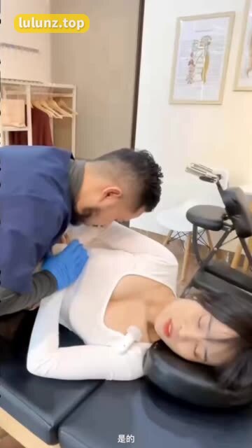 抖音小艾根本吃不饱微密圈双马尾，可爱与性感的碰撞