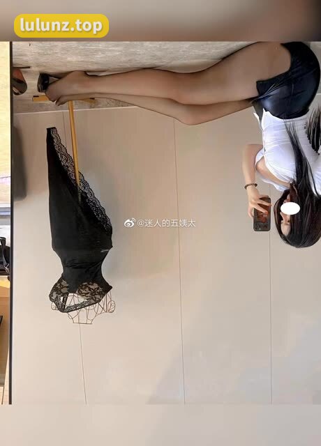 迷人的五姨太-微密圈美图集，完整下载