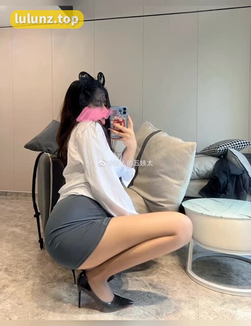 迷人的五姨太微密圈写真合集资源打包下载，高清下载