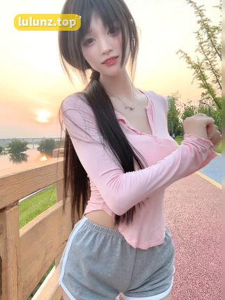 爆龙战神微密圈写真解析，独家风格揭秘