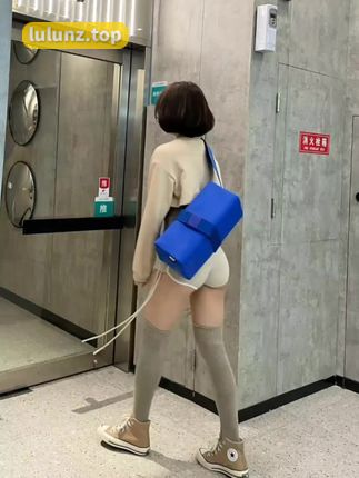 Cool文茜微密圈系列套图展现，性感网红视频魅力无法抗拒