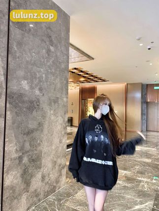 hh0neyy微密004期图集分享（下载最新hh0neyy004期全集）