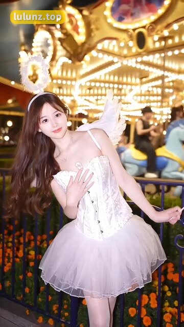 抖音小萌子微密圈作品展示（情趣内衣穿搭的小萌子）