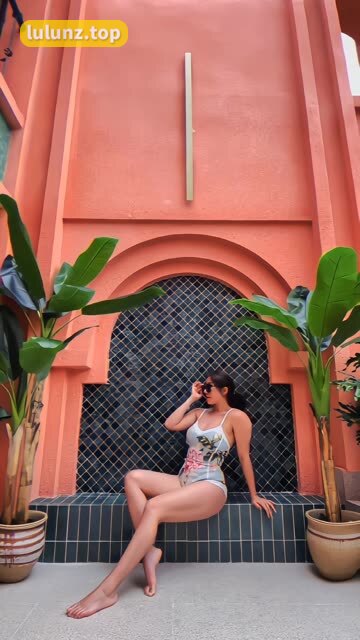 抖音鹿瑶本瑶微密weme付费照片值不值得(鹿瑶本瑶微密圈付费照片点评)