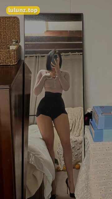 抖音百万粉丝网红「鹿瑶」微密圈视图大秀身材（鹿瑶本瑶微密圈身材展示）