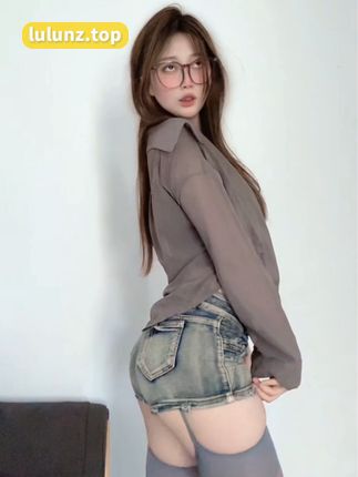 抖音甜子兔微密圈图片与晴子兔对比，谁更美？