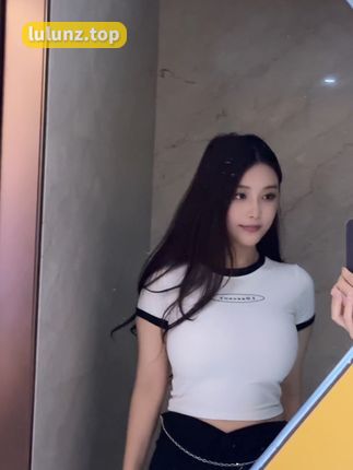 【微密圈】奶雯图集作品&amp;视频系列，打包下载