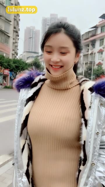 奶雯的微密圈清纯与诱惑交织，双重魅力等你来