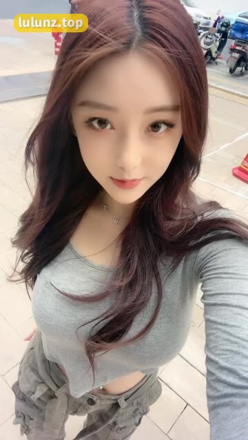 揭秘抖音奶雯的微博踪迹，古韵遗风与美食探索的完美融合