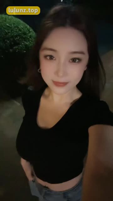 揭秘抖音奶雯的微博踪迹，古韵遗风与美食探索的完美融合