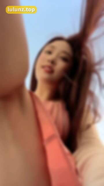 揭秘抖音奶雯的微博踪迹，古韵遗风与美食探索的完美融合