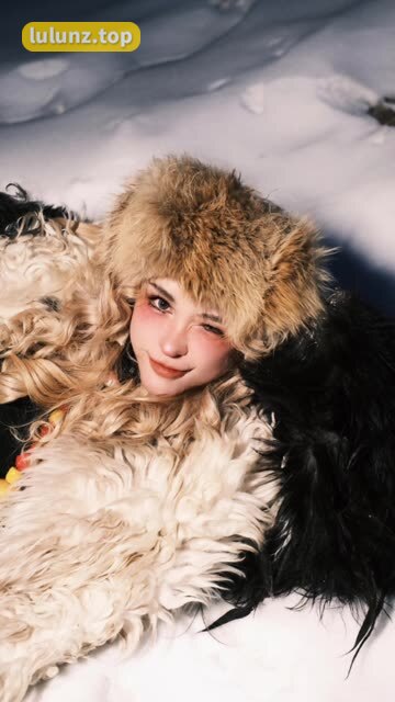 于芷晴微密圈新图，纯欲风翘臀小白兔