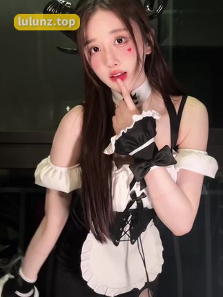 轩子巨二兔微密圈#VIP付费贴#，01月07日女仆装新作