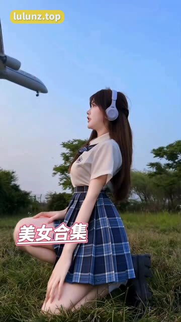 牛奶里的果汁微密圈套图，黑色套装的时尚潮流