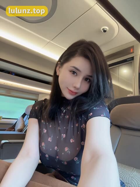 微博红人阿色微密圈，43万粉丝的人间极品