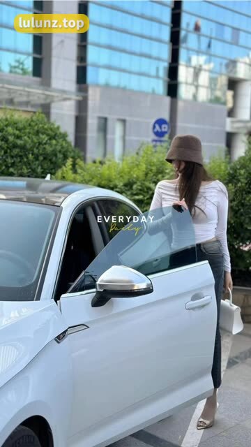 阿色微密圈最新作品，红色兔女郎造型太迷人