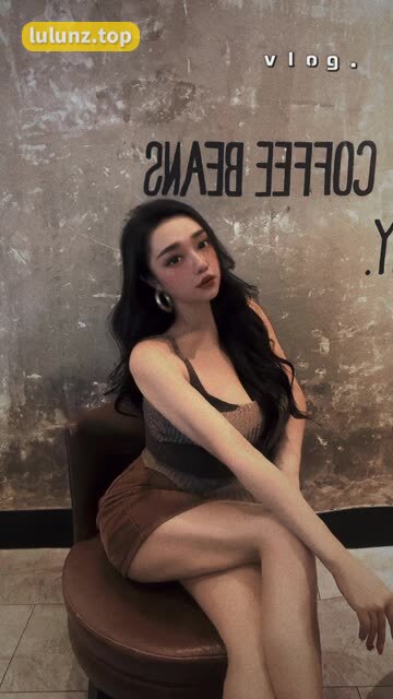 阿色微密圈最新作品，红色兔女郎造型太迷人