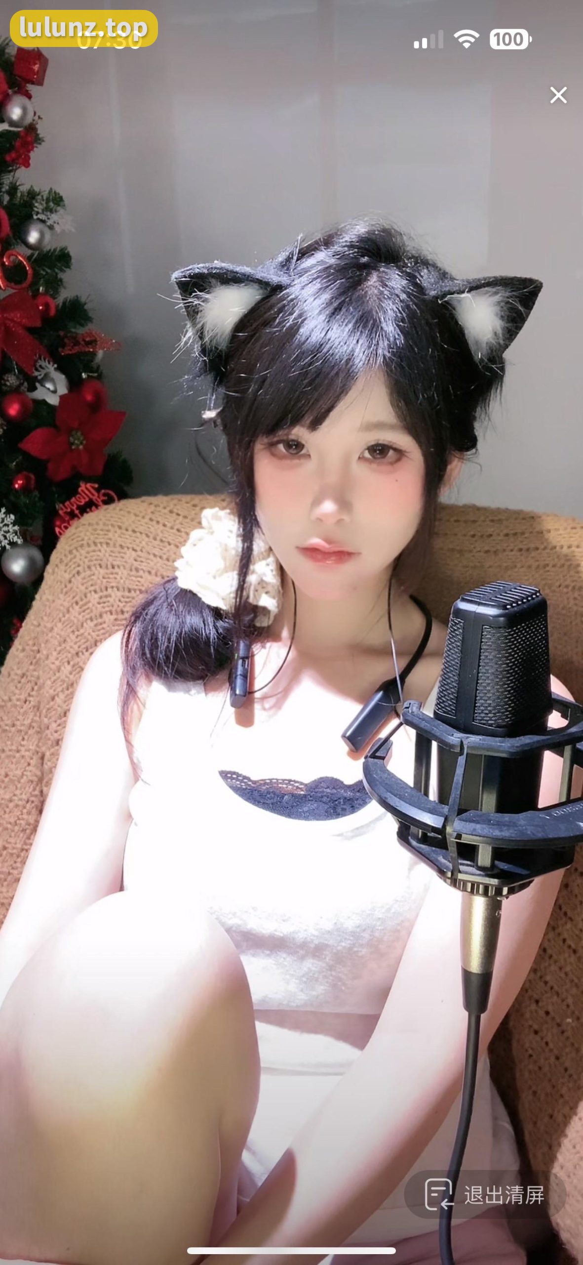 阿色微密圈最新作品分享，穿搭与颜值兼具