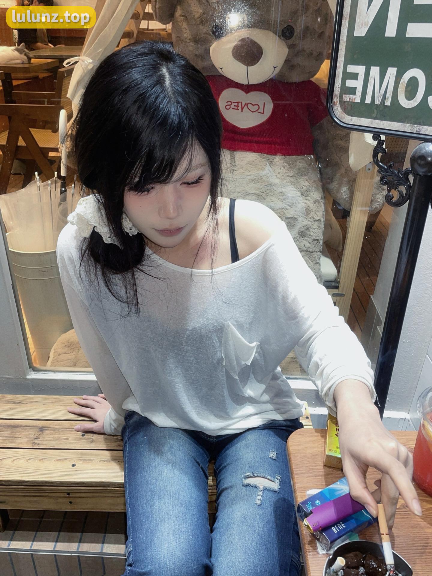 阿色微密圈最新作品，红色兔女郎写真全集