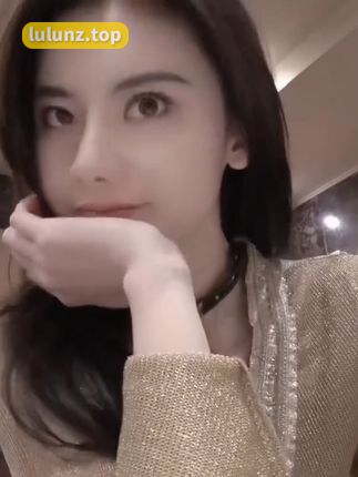 阿朱的微博-推特个人资料,【这就是阿朱啊】英姿爽爽职业套装写真