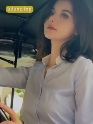 就是阿朱啊90后女模，独特魅力和高颜值