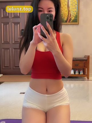 微密圈网红小喵咪CK抖音22万粉丝，这颜值还有身材谁看了谁迷糊