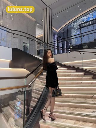 微密圈Sia不吃鱼,瞩目红人的颜值与身材