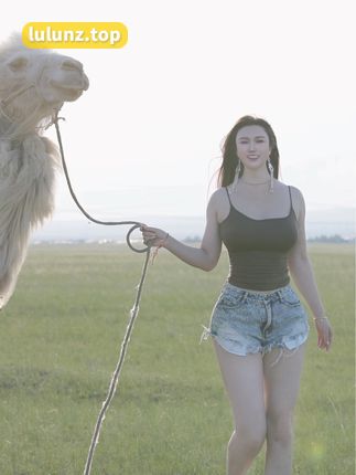 MIYA(米娅)黄色战袍，又到穿裙子的季节了