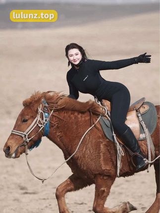 黄色紧身情趣写真，MIYA微密圈5月作品解析