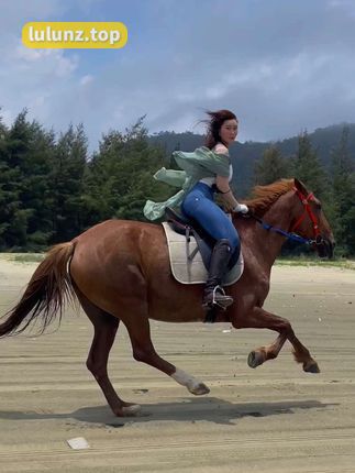 MIYA的微密圈最新写真，全网同步更新