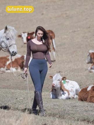 粉色情趣自拍，MIYA微密圈新作发布